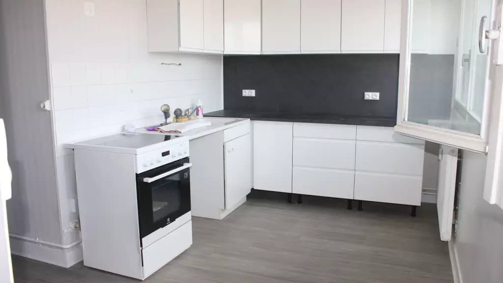 Appartement T3 rénové — Laval